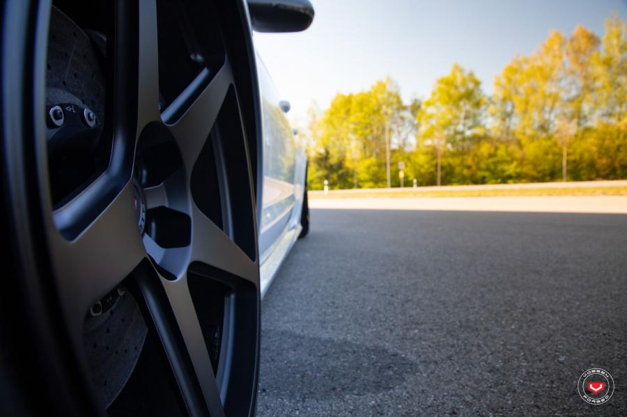 Колеса Audi RS6 Avant on Vossen Wheels (GNS-1) 2019 года  (фото 16 из 24)